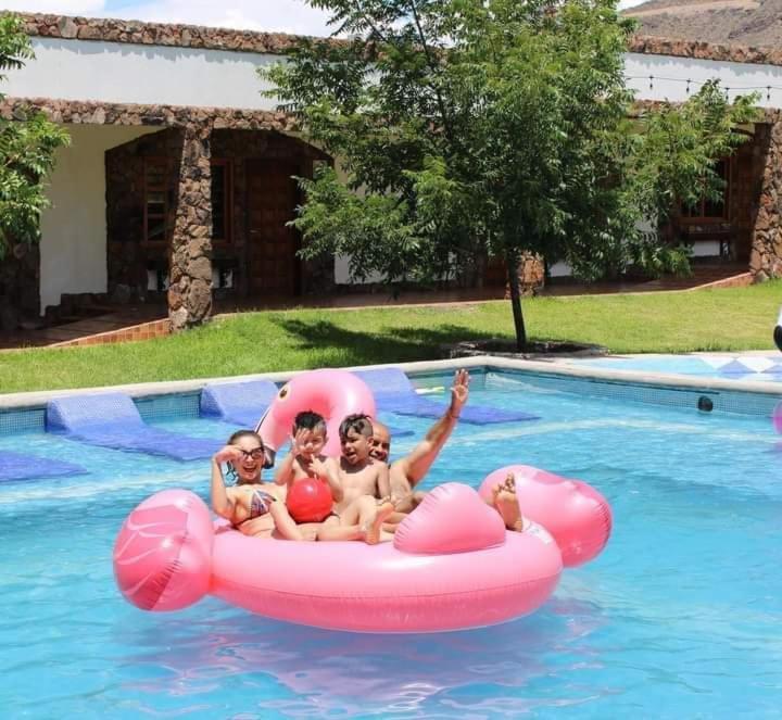 Hotel Hacienda Las Marias Meoqui Екстериор снимка