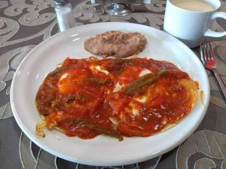 Hotel Hacienda Las Marias Meoqui Екстериор снимка